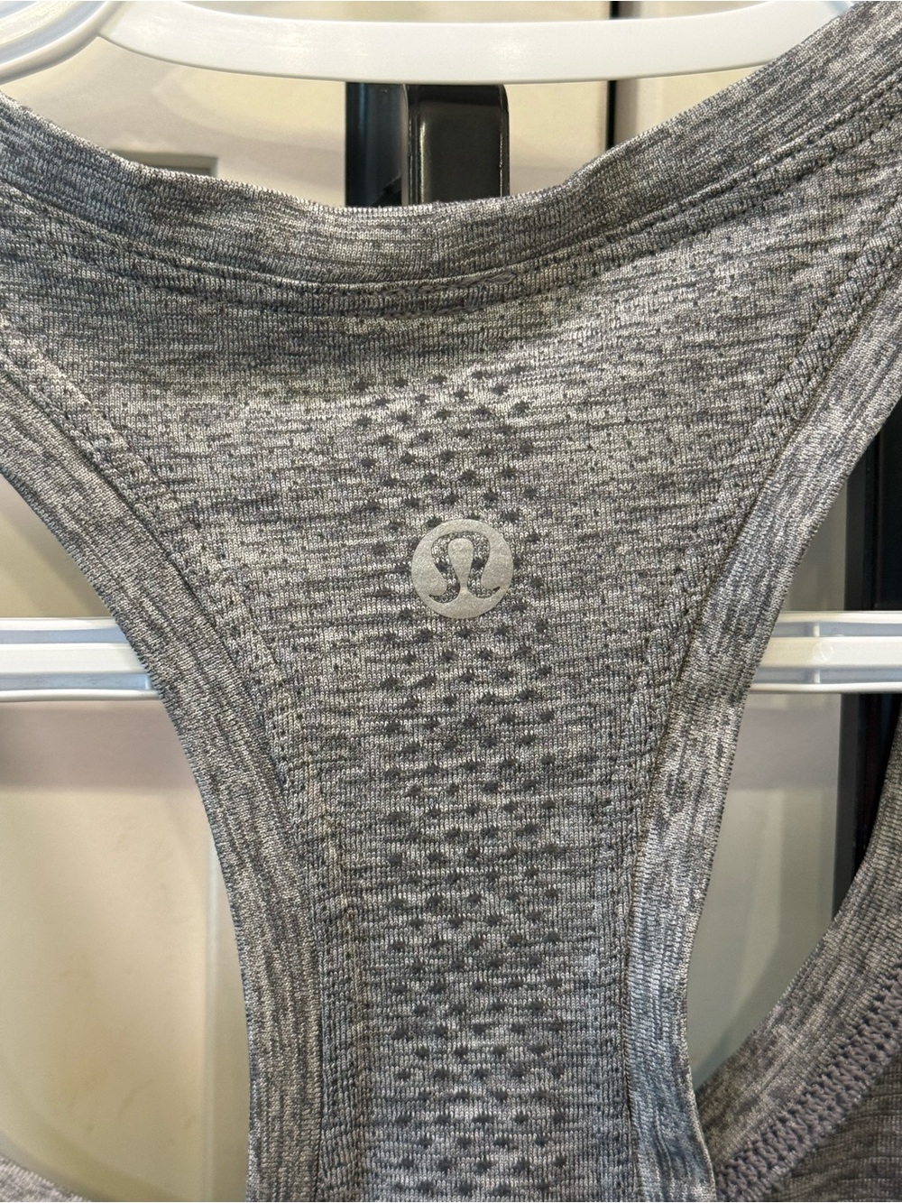 Lululemon Swiftly Tech Racerback 2.0 - Picture 3 of 4
